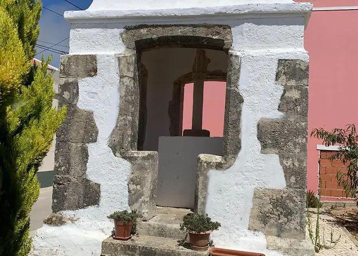 Casa Do Terraco By Madrabica * Atouguia Da Baleia